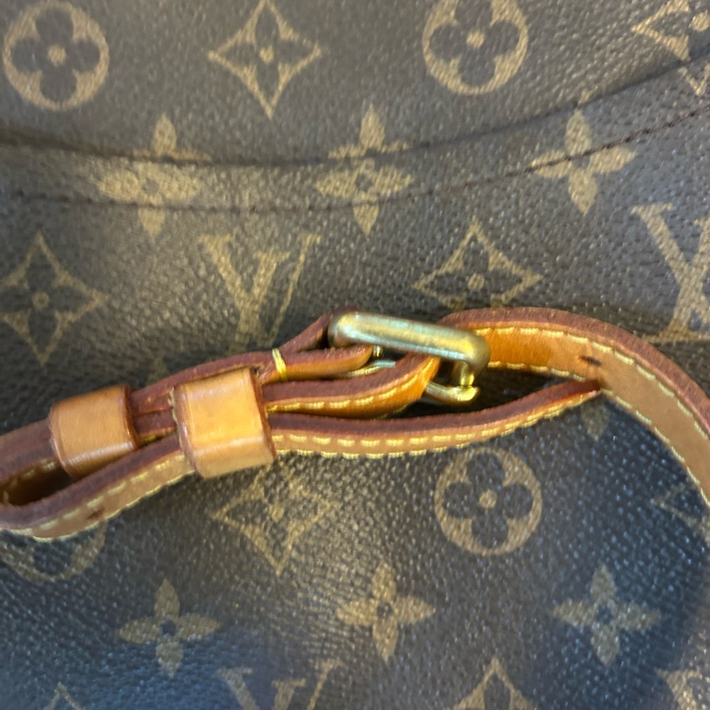 Louis Vuitton Monogram Crossbody Bag in Brown and Tan Leather Trim - Picture 10 of 11